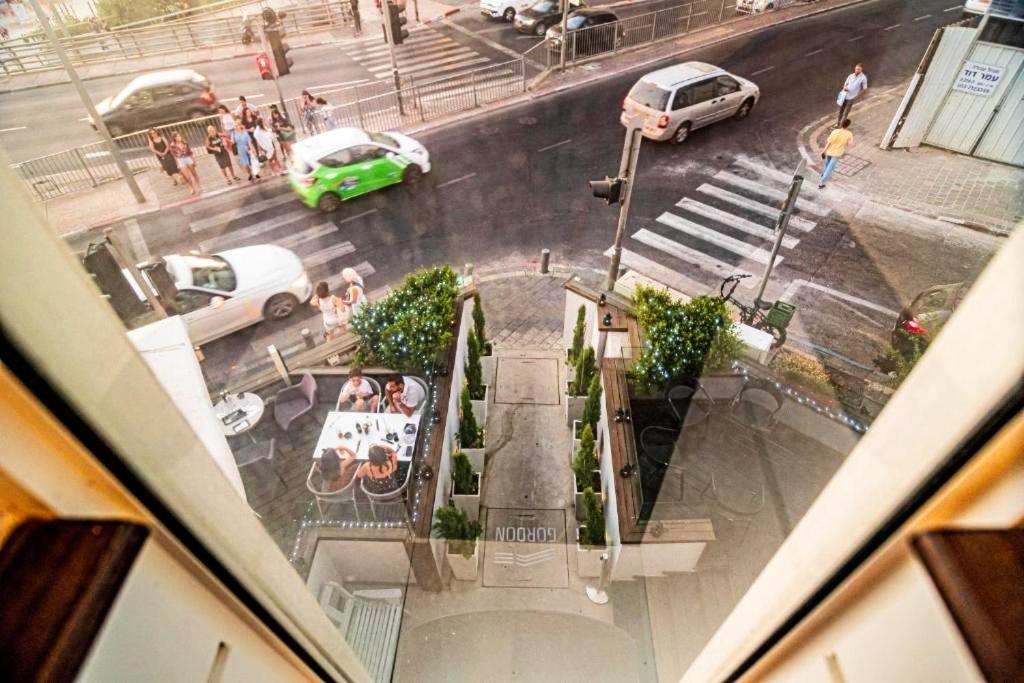 Olive Gordon By The Beach Tel Aviv Exterior photo