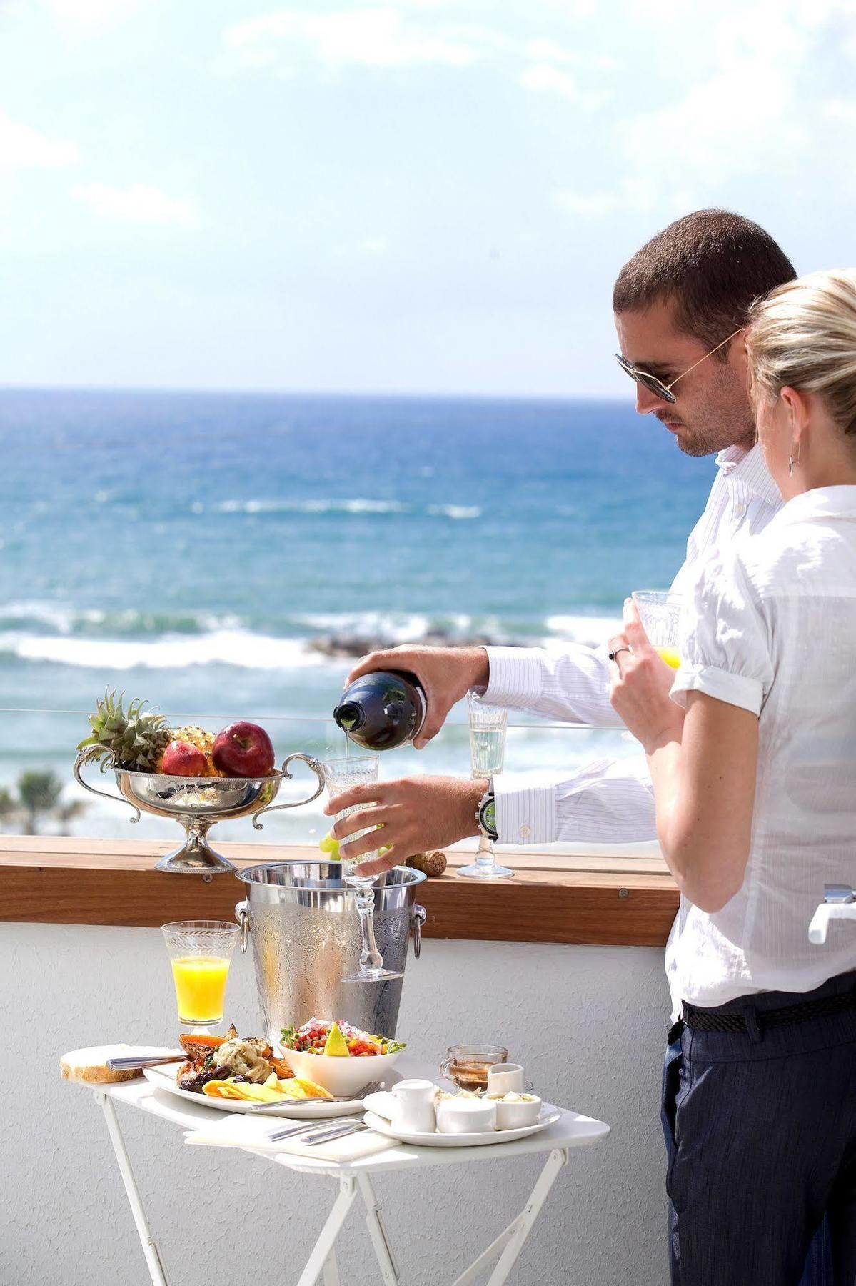 Olive Gordon By The Beach Tel Aviv Exterior photo